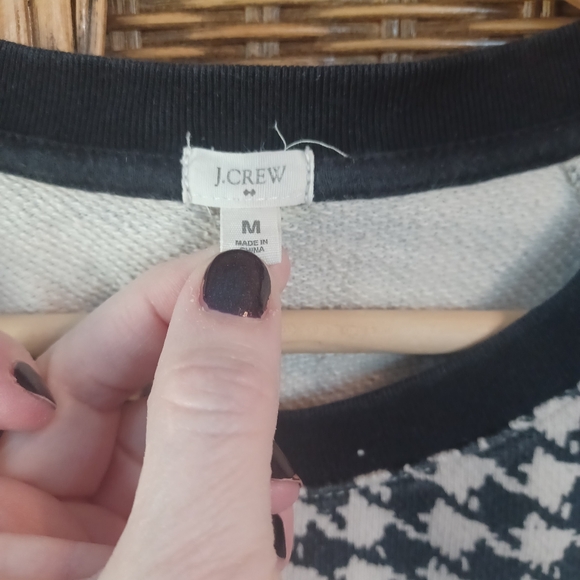 J. Crew Houndstooth Crewneck Sweatshirt Size Medium - Picture 2 of 5